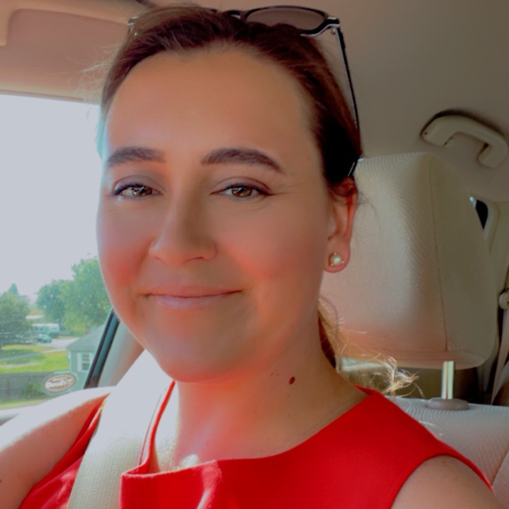 Meet your Posher, Lara